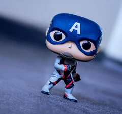 Funko POP! Bobble: Marvel: Avengers Endgame: Captain America источник The Avengers