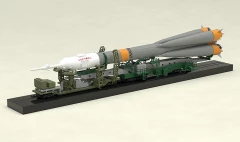 Модель MODEROID 1/150 Plastic Model Soyuz Rocket & Transport Train (2nd re-run) изображение 6