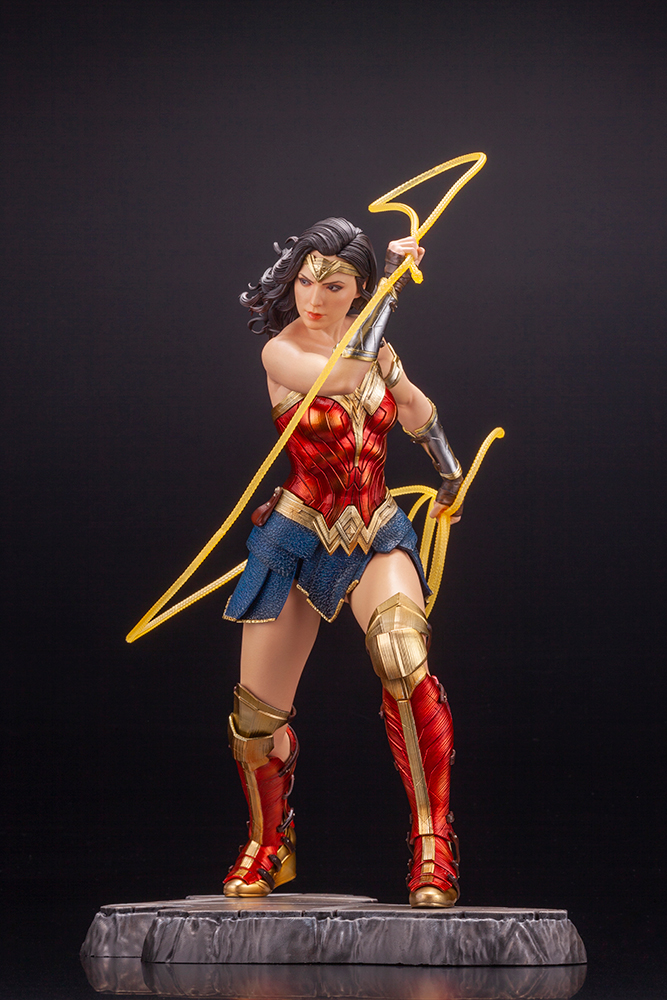 Фигурка чудо женщина 1984. Wonder woman 1984 Statue. Чудо женщина фигурка. Фигурка Wonder of u.