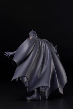 Фигурка DC COMICS BATMAN HUSH изображение 3