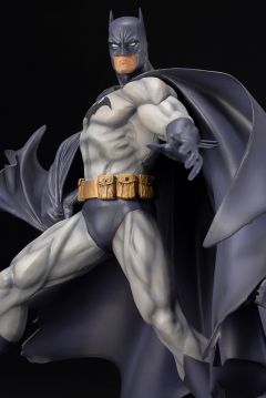 Фигурка DC COMICS BATMAN HUSH изображение 5