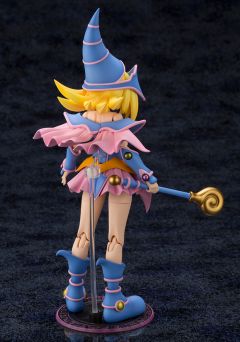 Модель CROSSFRAME GIRL DARK MAGICIAN GIRL источник Yu-Gi-Oh!