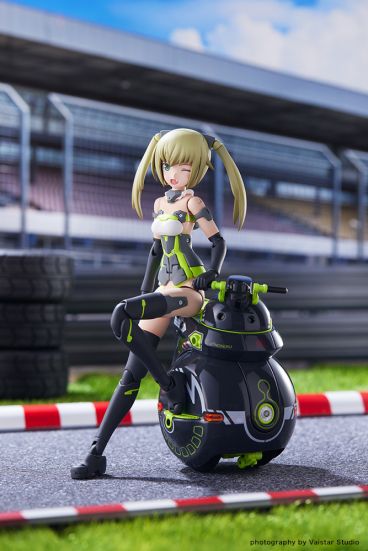 FRAME ARMS GIRL INNOCENTIA [Racer] & NOSERU [Racing Specs Ver.] модель