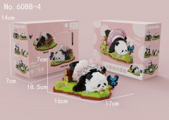 Конструктор "Panda" Панда в юбочке на травке с бабочкой (1088 деталей) category.constructor-kits